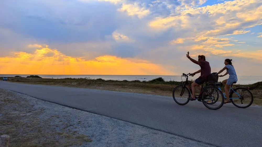 balade velo coucher soleil ile dyeu
